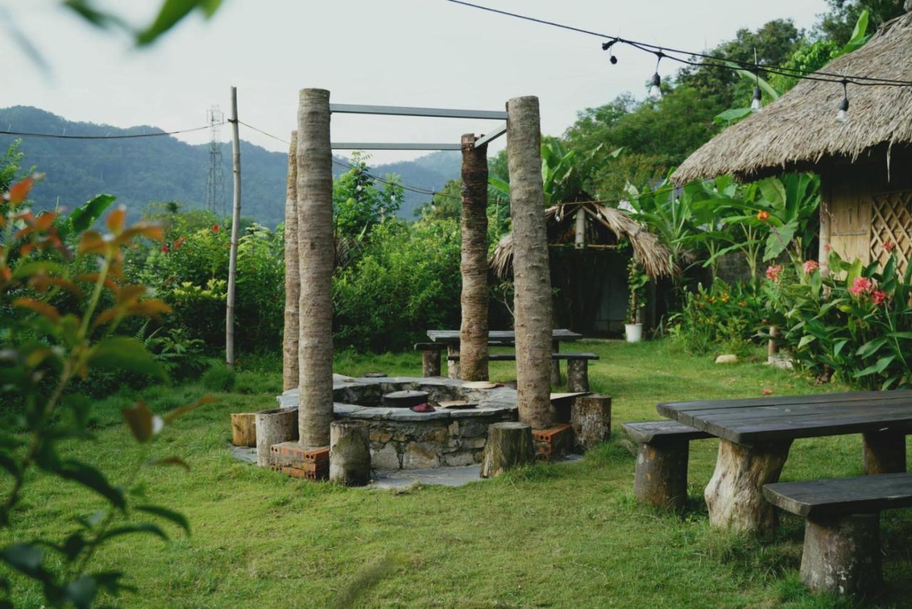 Homestay Field - Bungalow, Ha Giang Loop Tour, Motorbikes Rental Esterno foto