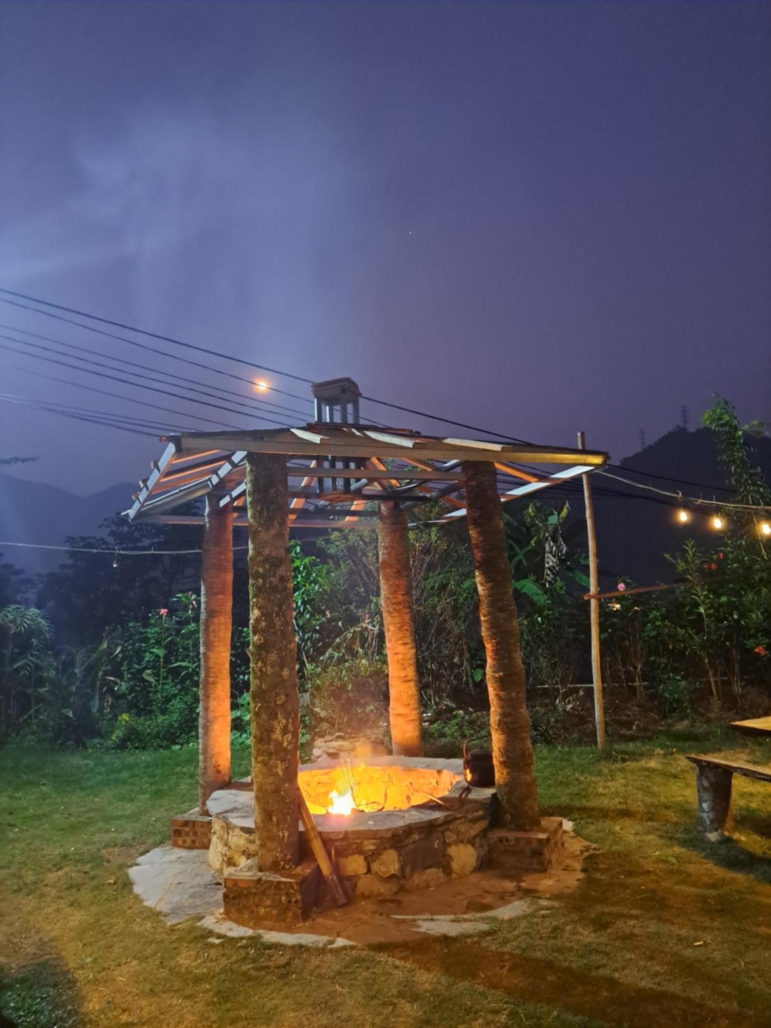 Homestay Field - Bungalow, Ha Giang Loop Tour, Motorbikes Rental Esterno foto